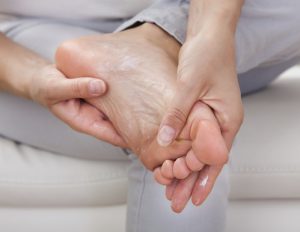 traitement de la plante des pieds secs et craquelés - efficace en 10 minutes