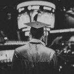 3 investissements qui valent mieux qu'un diplôme universitaire